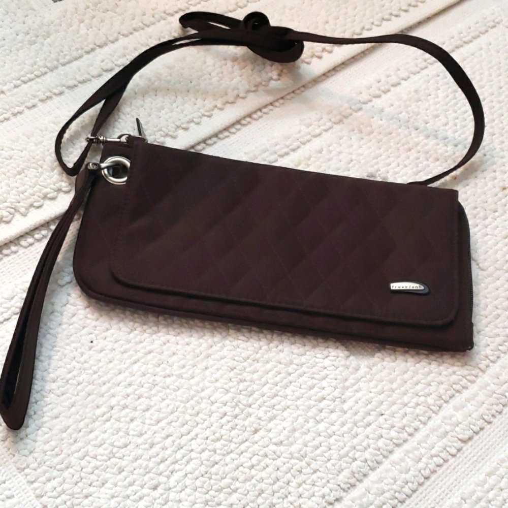 TRAVELON CROSSBODY WRISTLET WALLET Brown